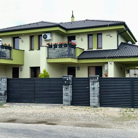Apartmany Zeleny Dom Podhájska Eksteriør billede